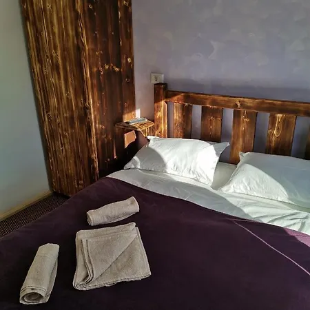 Cabanute Luca Ama Bran Lodge *