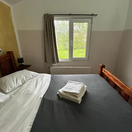 Cabanute Luca Ama Bran Lodge *
